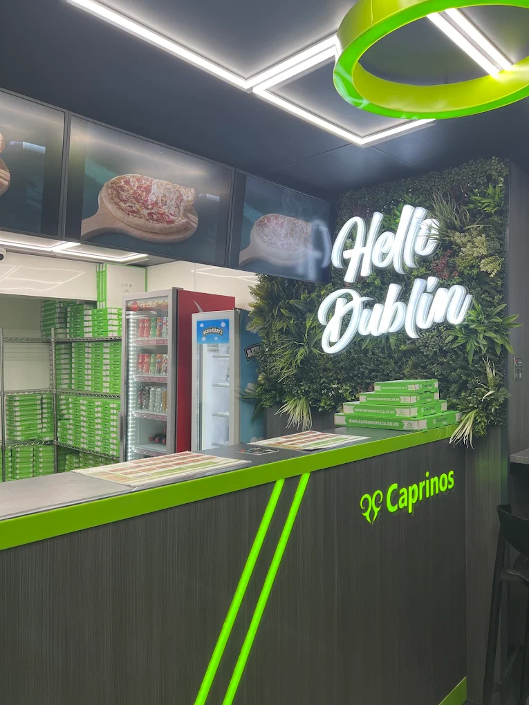 Caprinos Pizza kitchen